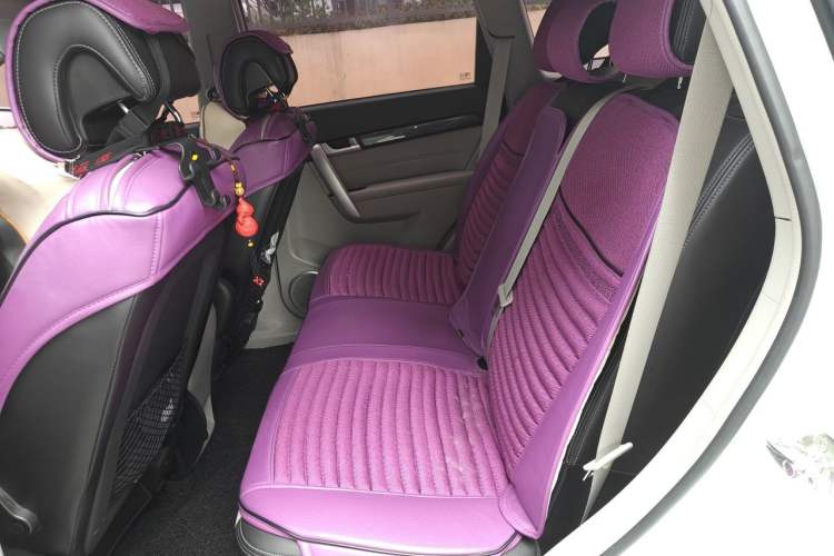 Used Chevrolet Captiva 2015 2.4L Two-Wheel Drive Urban Version 5 Seats Left Rear Seat