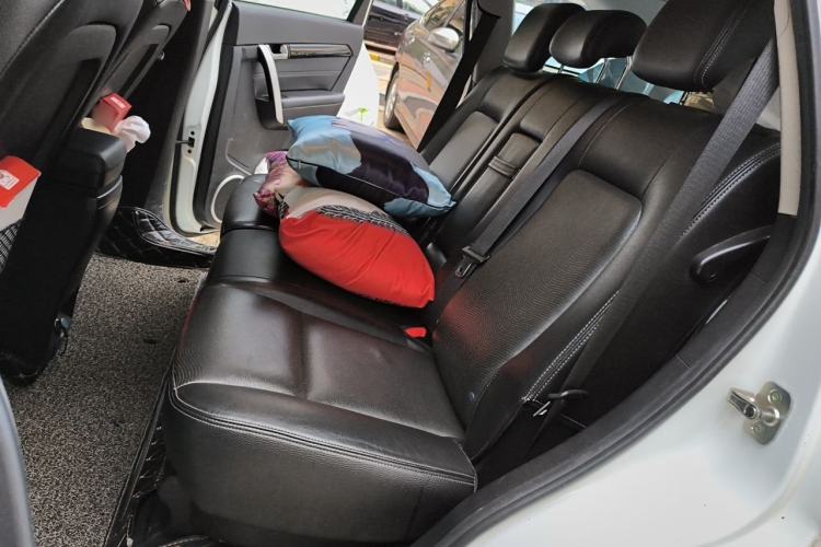 Used Chevrolet Captiva 2015 2.4L 4x4 Flagship Edition 7-Seater Left Rear Seat