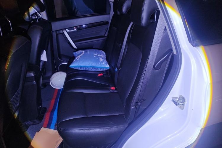 Used Chevrolet Captiva 2015 2.4L 4x4 Flagship Edition 7-Seater Left Rear Seat