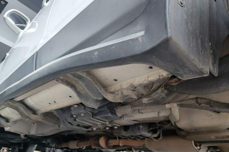 Used Chevrolet Captiva 2015 2.4L Two-Wheel Drive Urban Version 7 Seats Left Side Sill