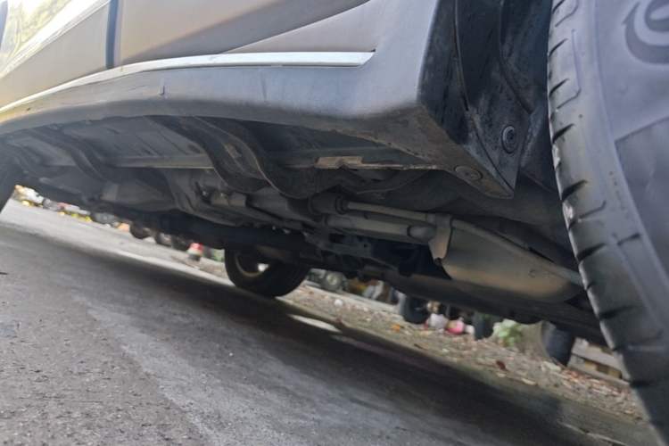 Used Chevrolet Captiva 2015 2.4L 4x4 Flagship Edition 7-Seater Left Side Sill