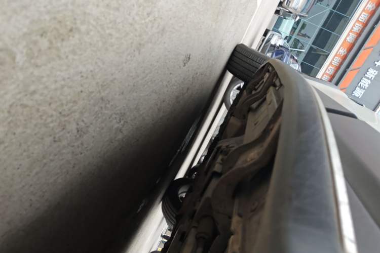 Used Chevrolet Captiva 2015 2.4L 4x4 Flagship Edition 7-Seater Left Side Sill