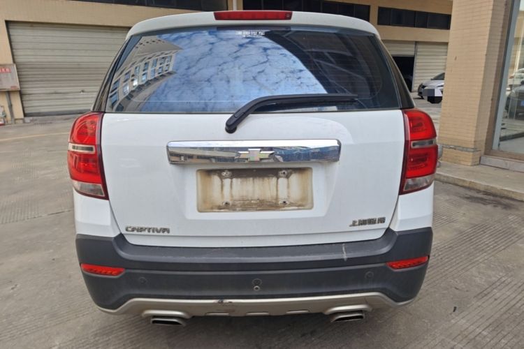 Used Chevrolet Captiva 2015 2.4L Two-Wheel Drive Urban Version 7 Seats Rear