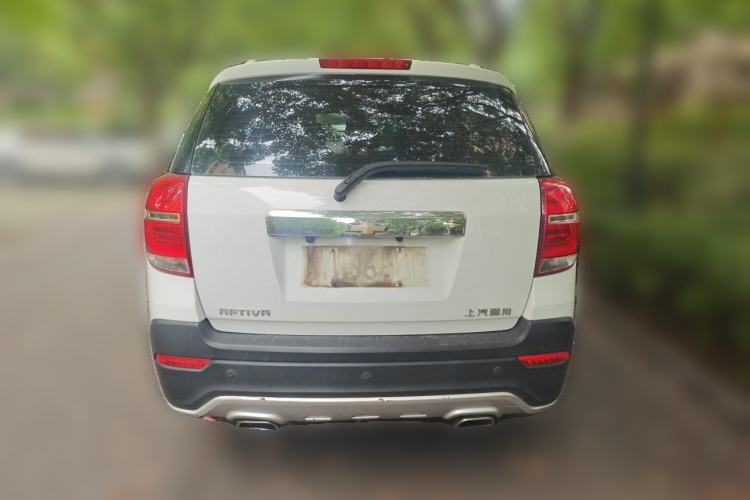 Used Chevrolet Captiva 2015 2.4L Two-Wheel Drive Urban Version 7 Seats Rear