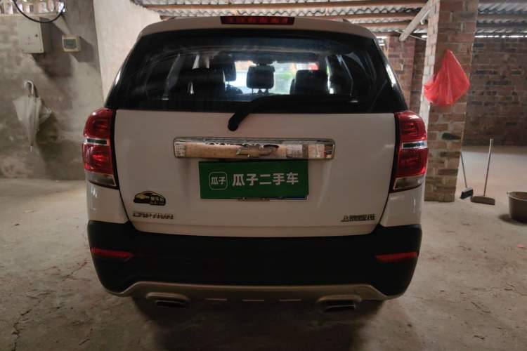 Used Chevrolet Captiva 2015 2.4L Two-Wheel Drive Urban Version 7 Seats Rear