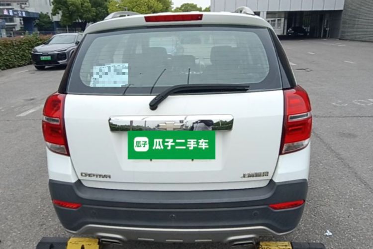 Used Chevrolet Captiva 2015 2.4L Two-Wheel Drive Urban Version 7 Seats Rear