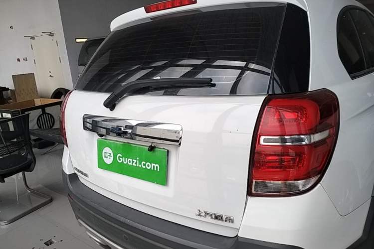 Used Chevrolet Captiva 2015 2.4L Two-Wheel Drive Urban Version 7 Seats Rear