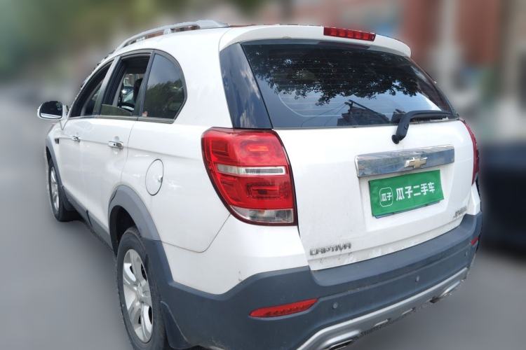 Used Chevrolet Captiva 2015 2.4L Two-Wheel Drive Urban Version 7 Seats Rear Left 45 Deg