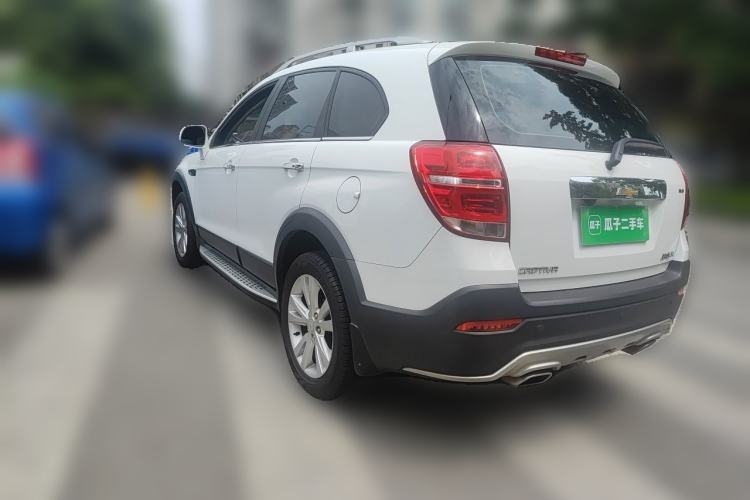 Used Chevrolet Captiva 2015 2.4L 4x4 Flagship Edition 7-Seater Rear Left 45 Deg