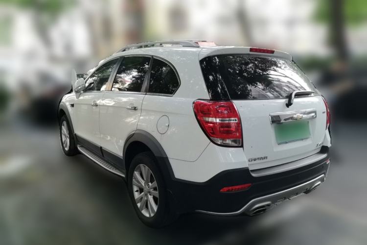 Used Chevrolet Captiva 2015 2.4L 4x4 Flagship Edition 7-Seater Rear Left 45 Deg