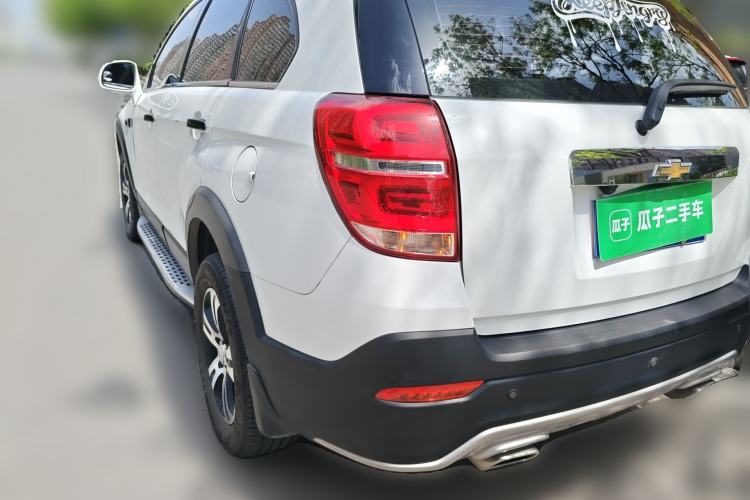 Used Chevrolet Captiva 2015 2.4L Two-Wheel Drive Urban Version 5 Seats Rear Left 45 Deg