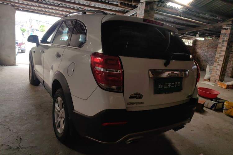 Used Chevrolet Captiva 2015 2.4L Two-Wheel Drive Urban Version 7 Seats Rear Left 45 Deg