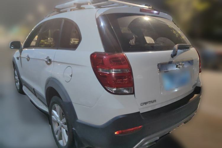Used Chevrolet Captiva 2015 2.4L 4x4 Flagship Edition 7-Seater Rear Left 45 Deg