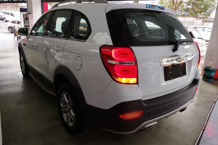 Used Chevrolet Captiva 2015 2.4L Two-Wheel Drive Urban Version 5 Seats Rear Left 45 Deg