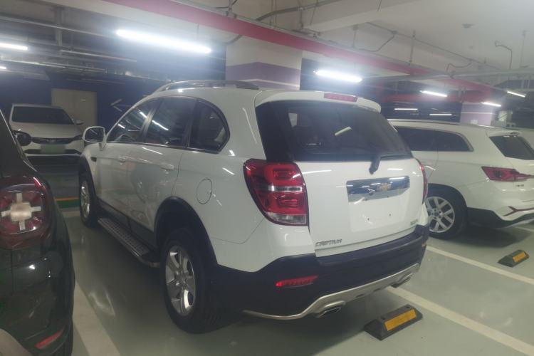 Used Chevrolet Captiva 2015 2.4L Two-Wheel Drive Urban Version 5 Seats Rear Left 45 Deg