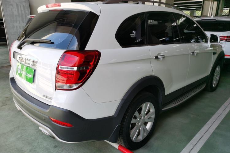 Used Chevrolet Captiva 2015 2.4L 4x4 Flagship Edition 7-Seater Rear Right 45 Deg