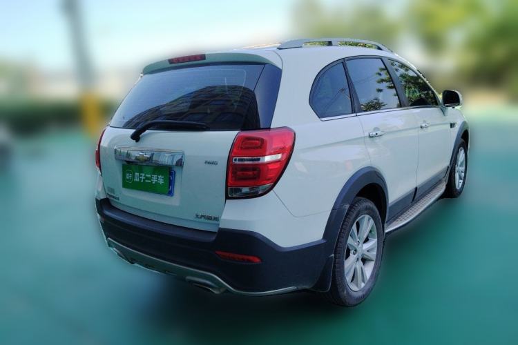 Used Chevrolet Captiva 2015 2.4L 4x4 Flagship Edition 7-Seater Rear Right 45 Deg