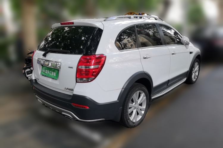 Used Chevrolet Captiva 2015 2.4L 4x4 Flagship Edition 7-Seater Rear Right 45 Deg