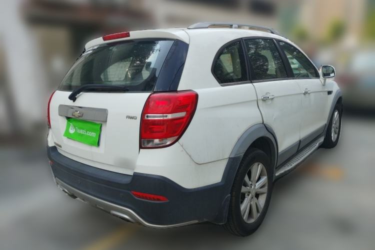 Used Chevrolet Captiva 2015 2.4L 4x4 Flagship Edition 7-Seater Rear Right 45 Deg