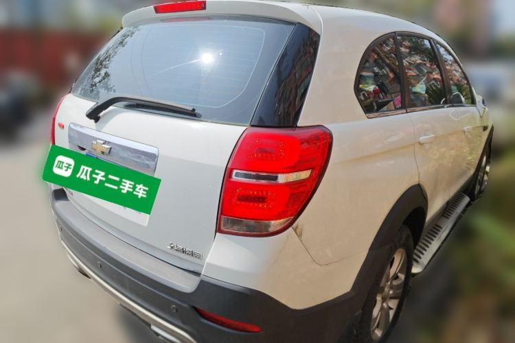 Used Chevrolet Captiva 2015 2.4L Two-Wheel Drive Urban Version 5 Seats Rear Right 45 Deg