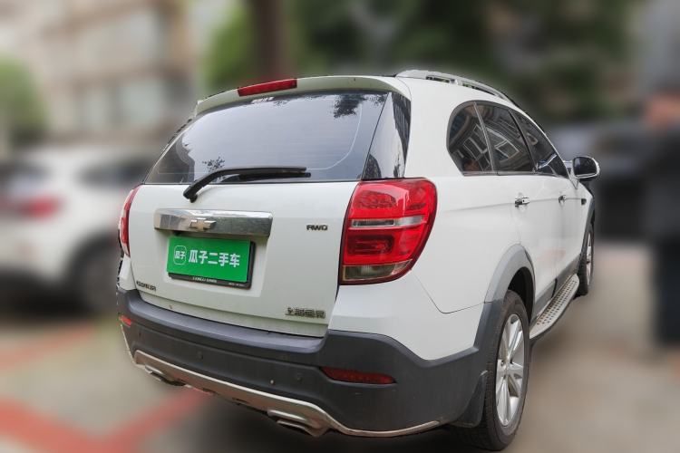 Used Chevrolet Captiva 2015 2.4L 4x4 Flagship Edition 7-Seater Rear Right 45 Deg