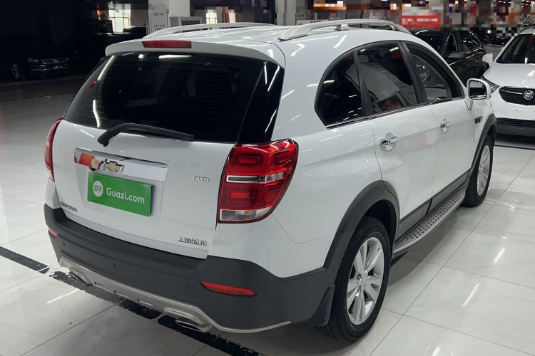 Used Chevrolet Captiva 2015 2.4L 4x4 Flagship Edition 7-Seater Rear Right 45 Deg