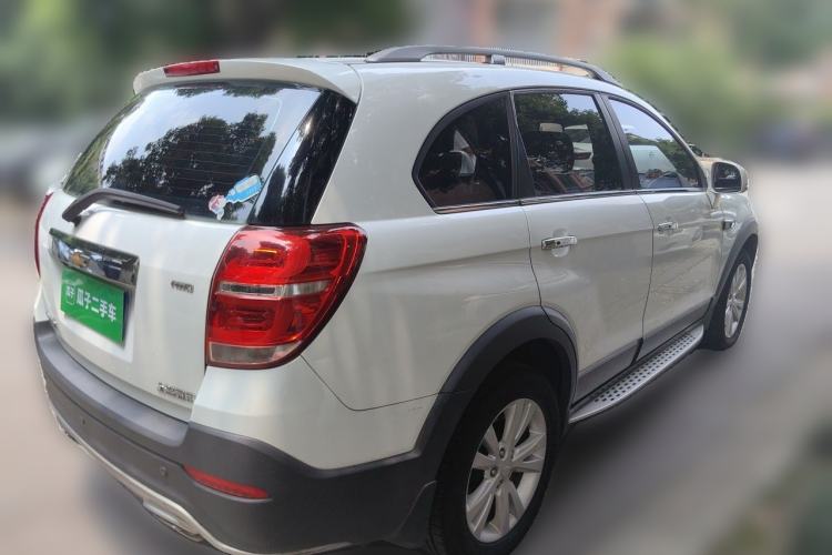 Used Chevrolet Captiva 2015 2.4L 4x4 Flagship Edition 7-Seater Rear Right 45 Deg