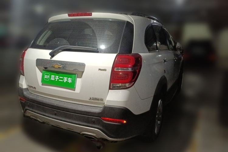 Used Chevrolet Captiva 2015 2.4L 4x4 Flagship Edition 7-Seater Rear Right 45 Deg