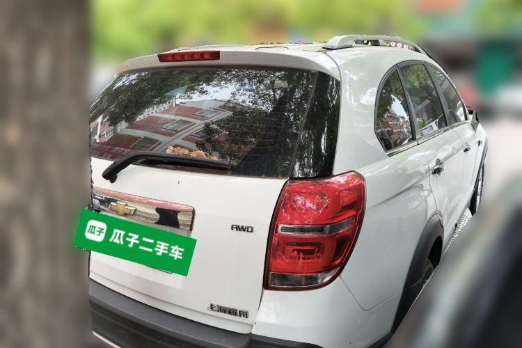 Used Chevrolet Captiva 2015 2.4L 4x4 Flagship Edition 7-Seater Rear Right 45 Deg