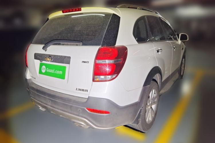 Used Chevrolet Captiva 2015 2.4L 4x4 Flagship Edition 7-Seater Rear Right 45 Deg