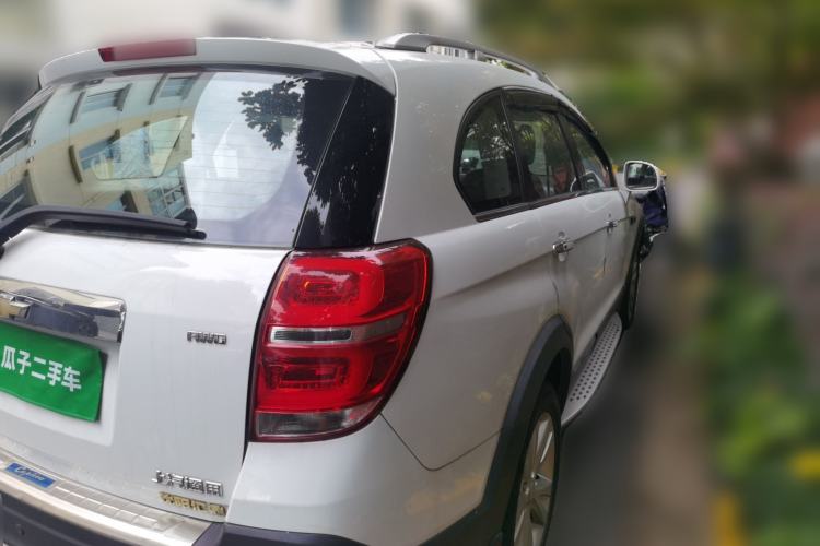 Used Chevrolet Captiva 2015 2.4L 4x4 Flagship Edition 7-Seater Rear Right 45 Deg