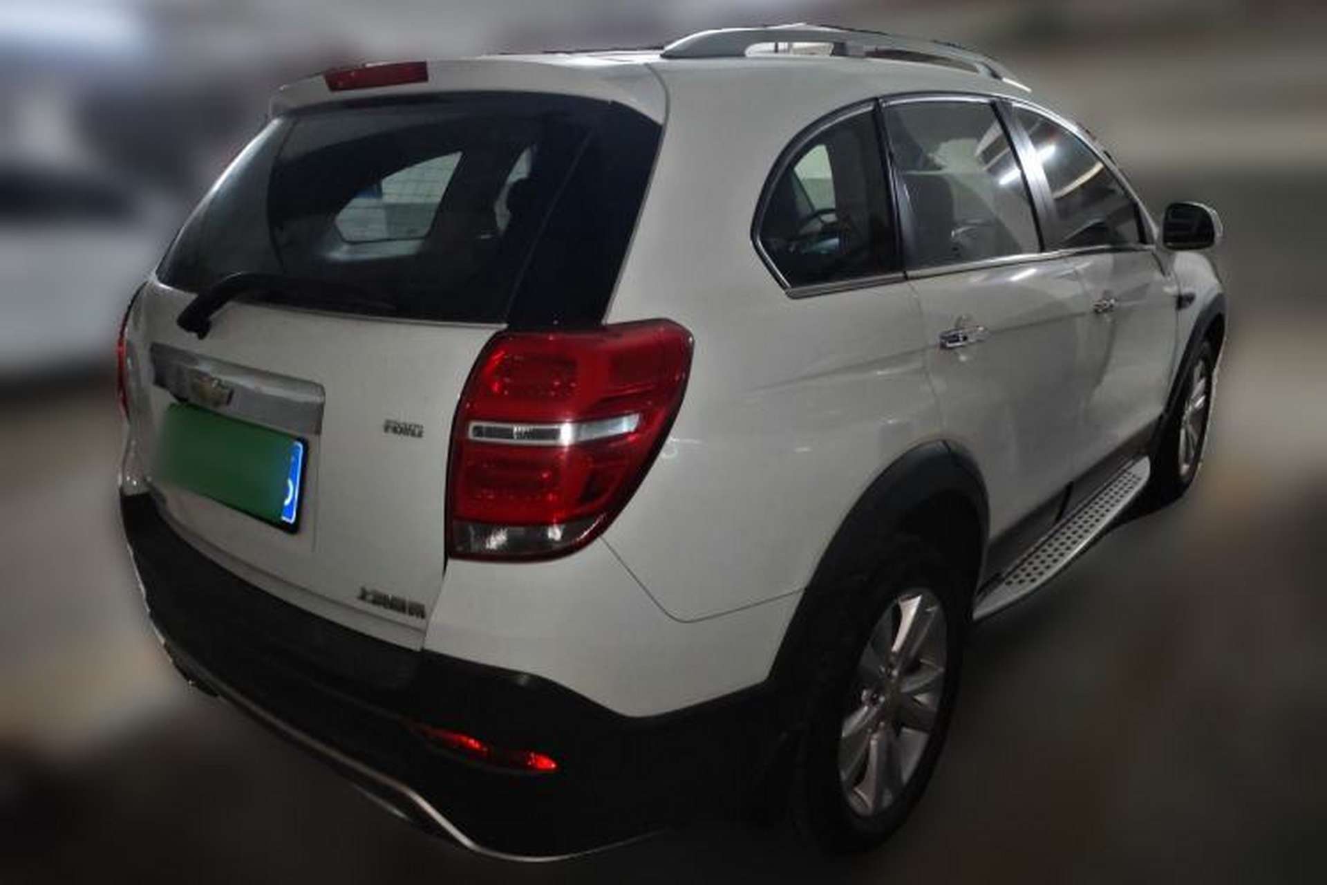 Used Chevrolet Captiva 2015 2.4L 4x4 Flagship Edition 7-Seater Rear Right 45 Deg