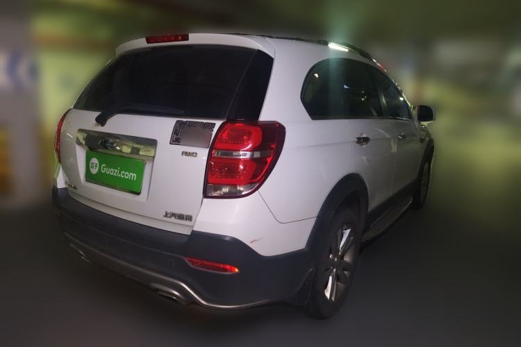 Used Chevrolet Captiva 2015 2.4L 4x4 Flagship Edition 7-Seater Rear Right 45 Deg