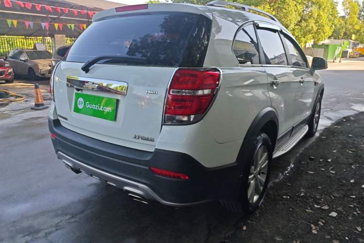 Used Chevrolet Captiva 2015 2.4L 4x4 Flagship Edition 7-Seater Rear Right 45 Deg