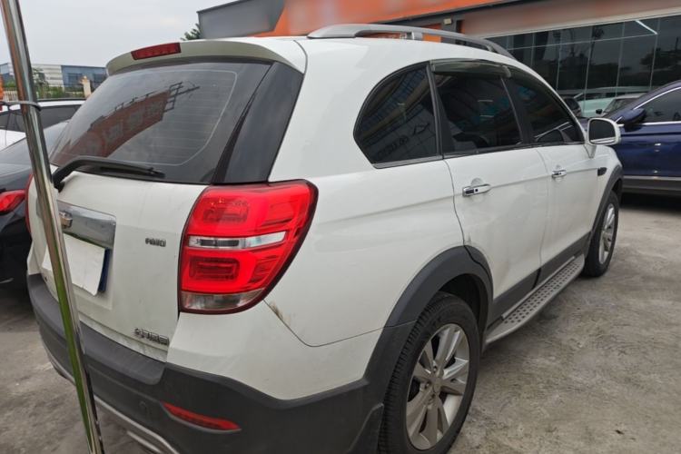 Used Chevrolet Captiva 2015 2.4L 4x4 Flagship Edition 7-Seater Rear Right 45 Deg