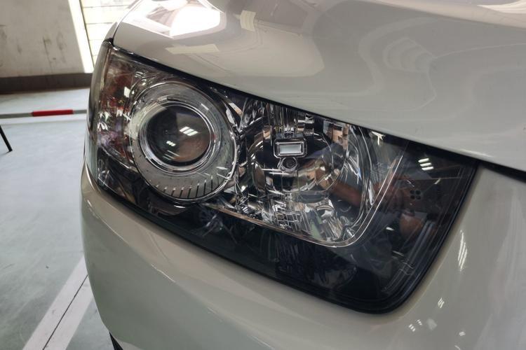 Used Chevrolet Captiva 2015 2.4L 4x4 Flagship Edition 7-Seater Right Front Headlight