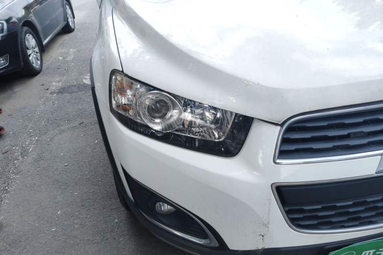 Used Chevrolet Captiva 2015 2.4L Two-Wheel Drive Urban Version 7 Seats Right Front Headlight