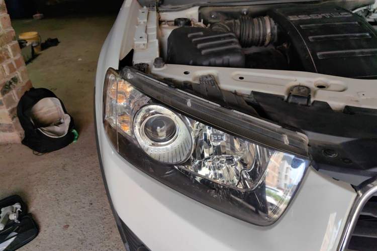 Used Chevrolet Captiva 2015 2.4L Two-Wheel Drive Urban Version 7 Seats Right Front Headlight