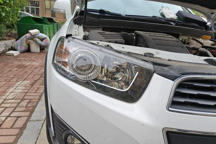 Used Chevrolet Captiva 2015 2.4L 4x4 Flagship Edition 7-Seater Right Front Headlight