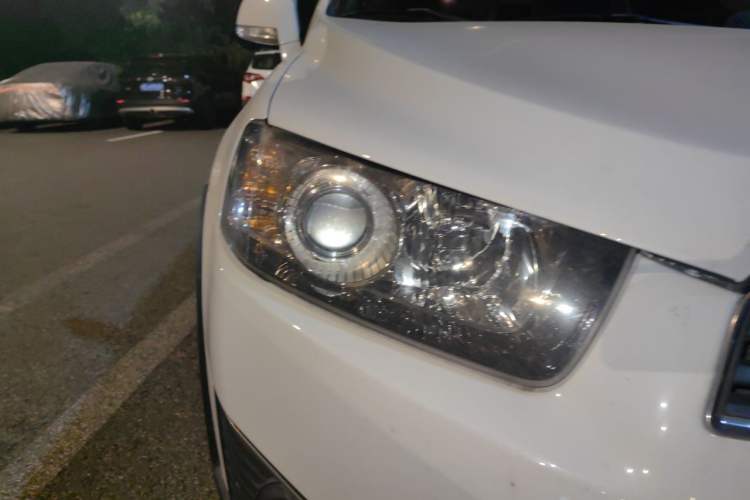Used Chevrolet Captiva 2015 2.4L 4x4 Flagship Edition 7-Seater Right Front Headlight