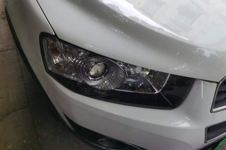 Used Chevrolet Captiva 2015 2.4L 4x4 Flagship Edition 7-Seater Right Front Headlight