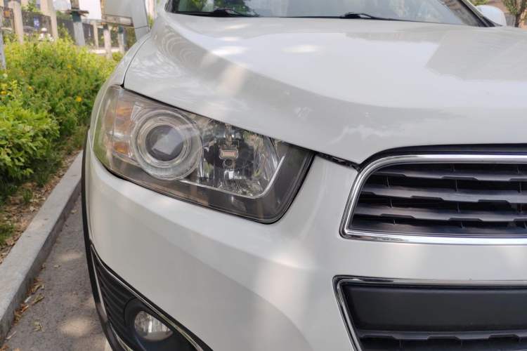 Used Chevrolet Captiva 2015 2.4L 4x4 Flagship Edition 7-Seater Right Front Headlight