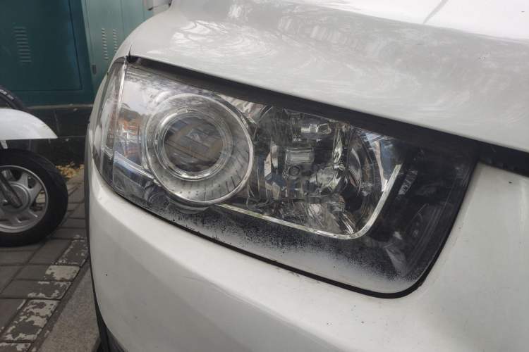 Used Chevrolet Captiva 2015 2.4L 4x4 Flagship Edition 7-Seater Right Front Headlight