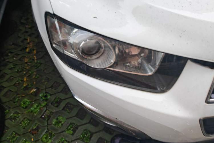 Used Chevrolet Captiva 2015 2.4L 4x4 Flagship Edition 7-Seater Right Front Headlight