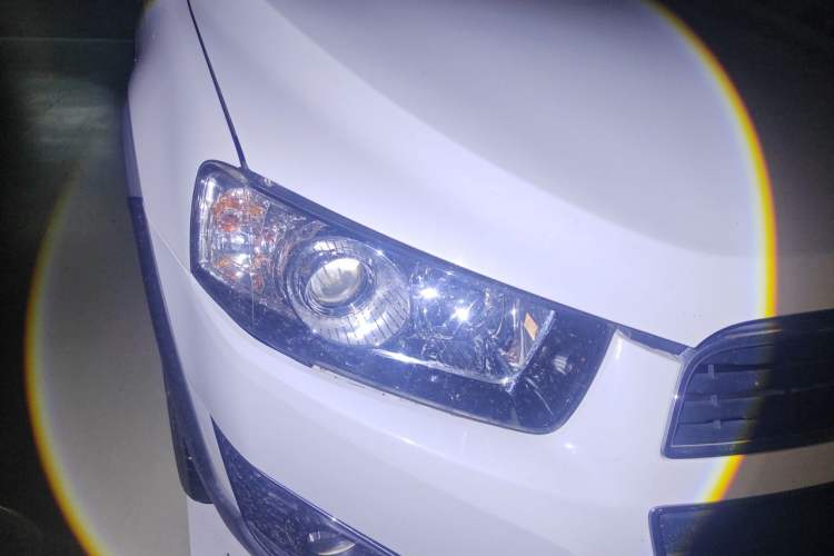 Used Chevrolet Captiva 2015 2.4L 4x4 Flagship Edition 7-Seater Right Front Headlight