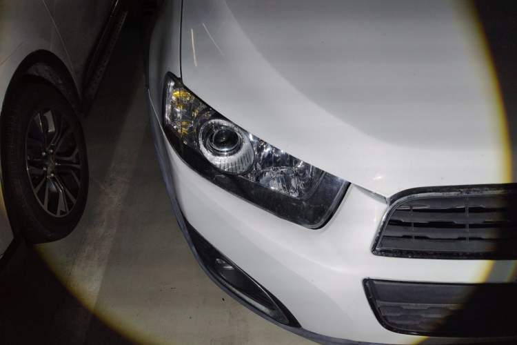 Used Chevrolet Captiva 2015 2.4L 4x4 Flagship Edition 7-Seater Right Front Headlight