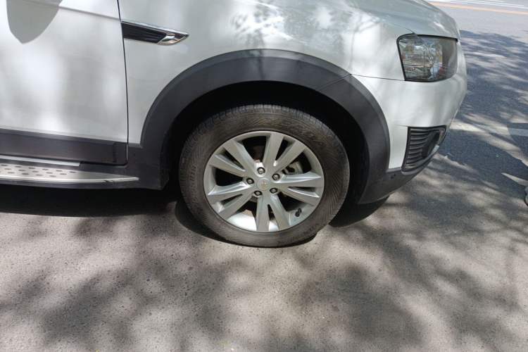 Used Chevrolet Captiva 2015 2.4L 4x4 Flagship Edition 7-Seater Right Front Wheel Hub