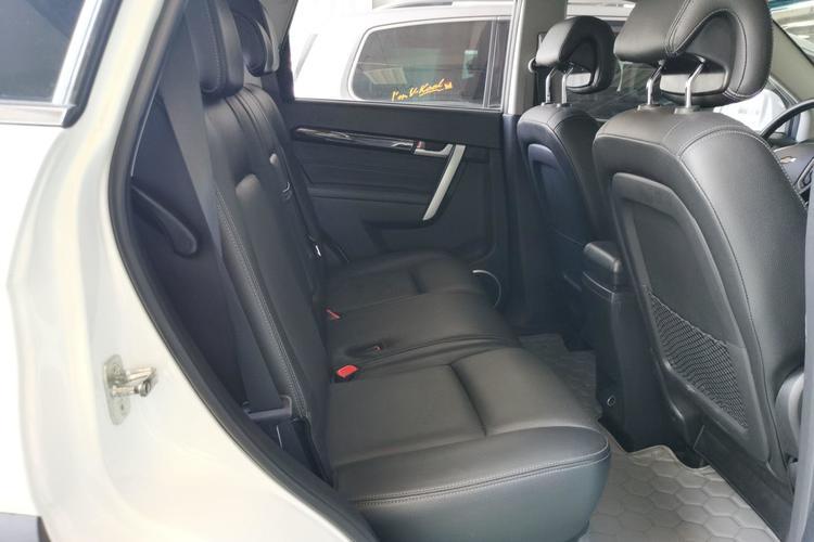 Used Chevrolet Captiva 2015 2.4L 4x4 Flagship Edition 7-Seater Right Rear Seat