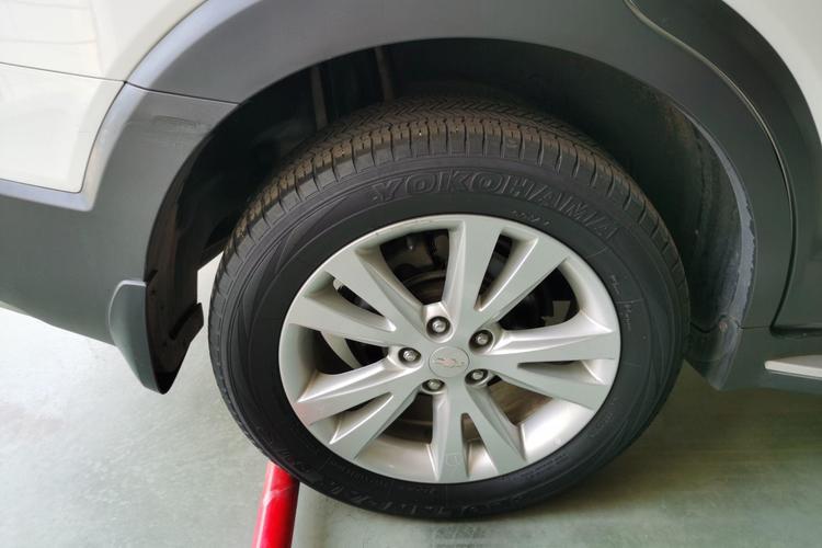 Used Chevrolet Captiva 2015 2.4L 4x4 Flagship Edition 7-Seater Right Rear Wheel Hub