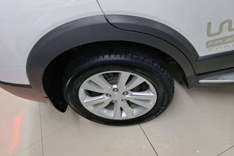 Used Chevrolet Captiva 2015 2.4L 4x4 Flagship Edition 7-Seater Right Rear Wheel Hub